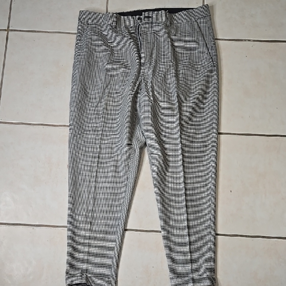 Zara Men's Black and White Checkered Pants